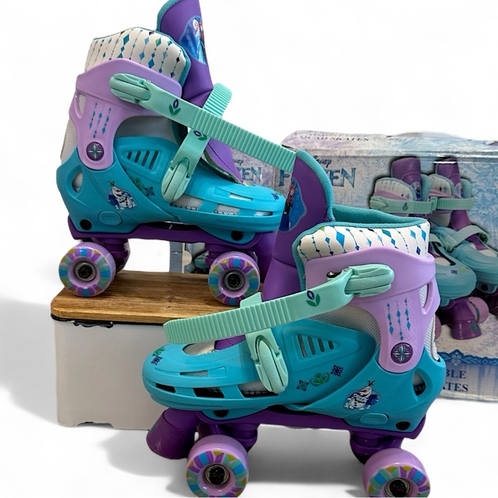 Disney Frozen Adjustable Quad Skates Ages 4+ Girls Fits Sizes 1-4
